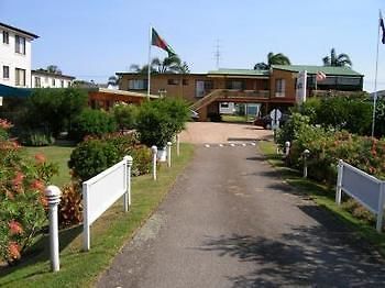 Lake Front Motel Entrance Buitenkant foto